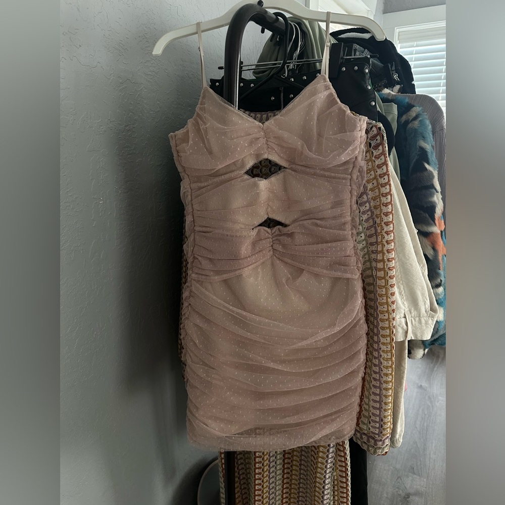 LuLus baby pink lace minister xs